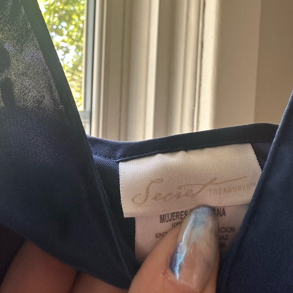 VTG Night Gown - Picture 2 of 5